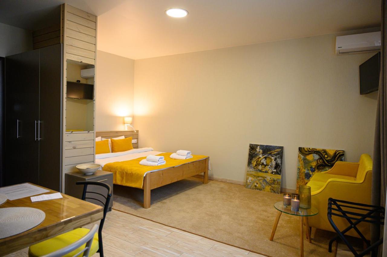 Space Apart Hotel Lutsʼk Esterno foto