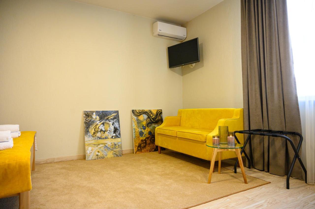 Space Apart Hotel Lutsʼk Esterno foto