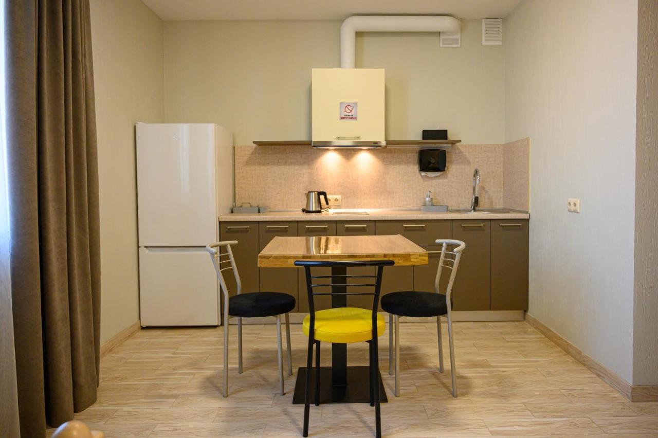 Space Apart Hotel Lutsʼk Esterno foto