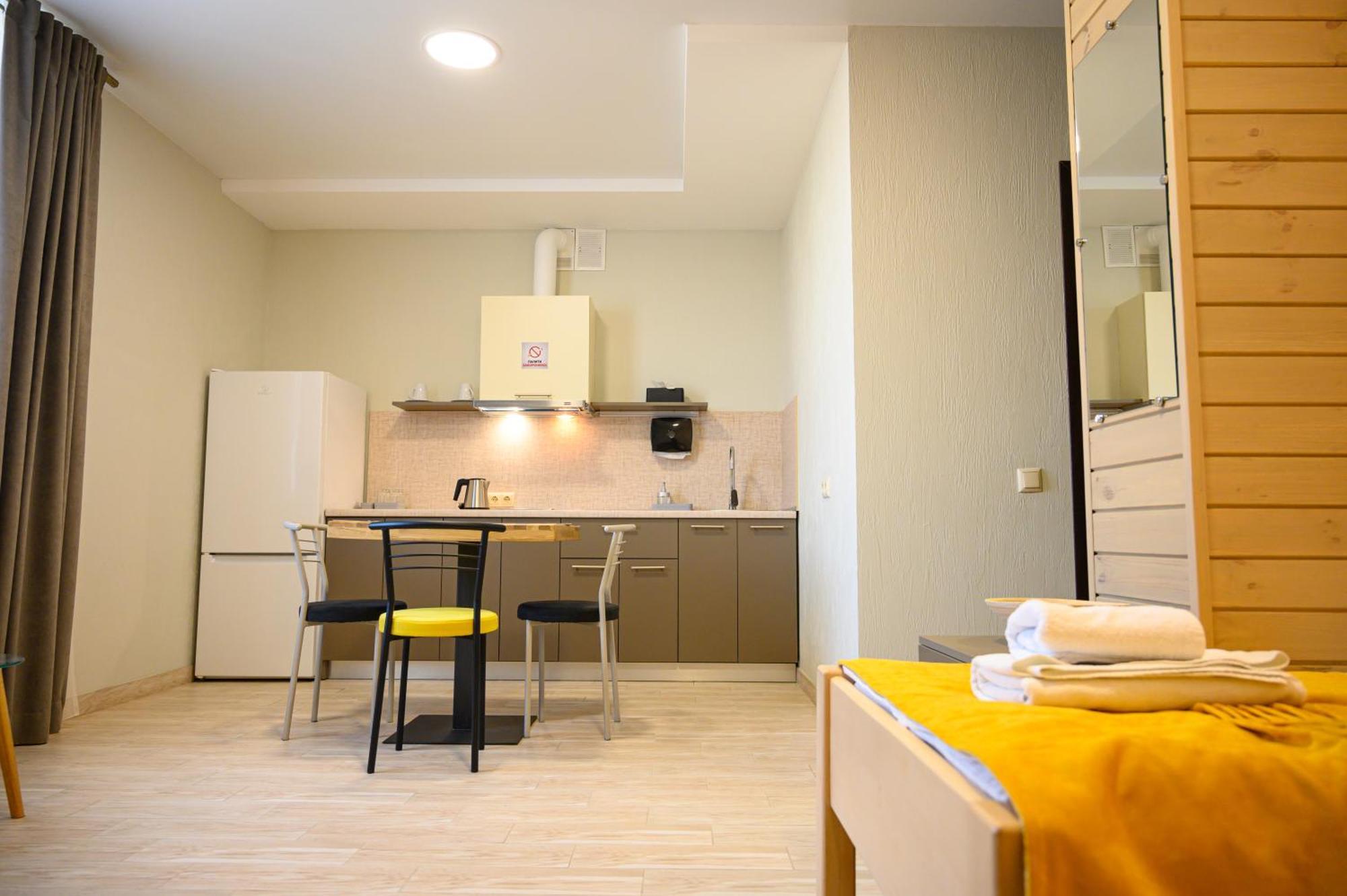 Space Apart Hotel Lutsʼk Esterno foto
